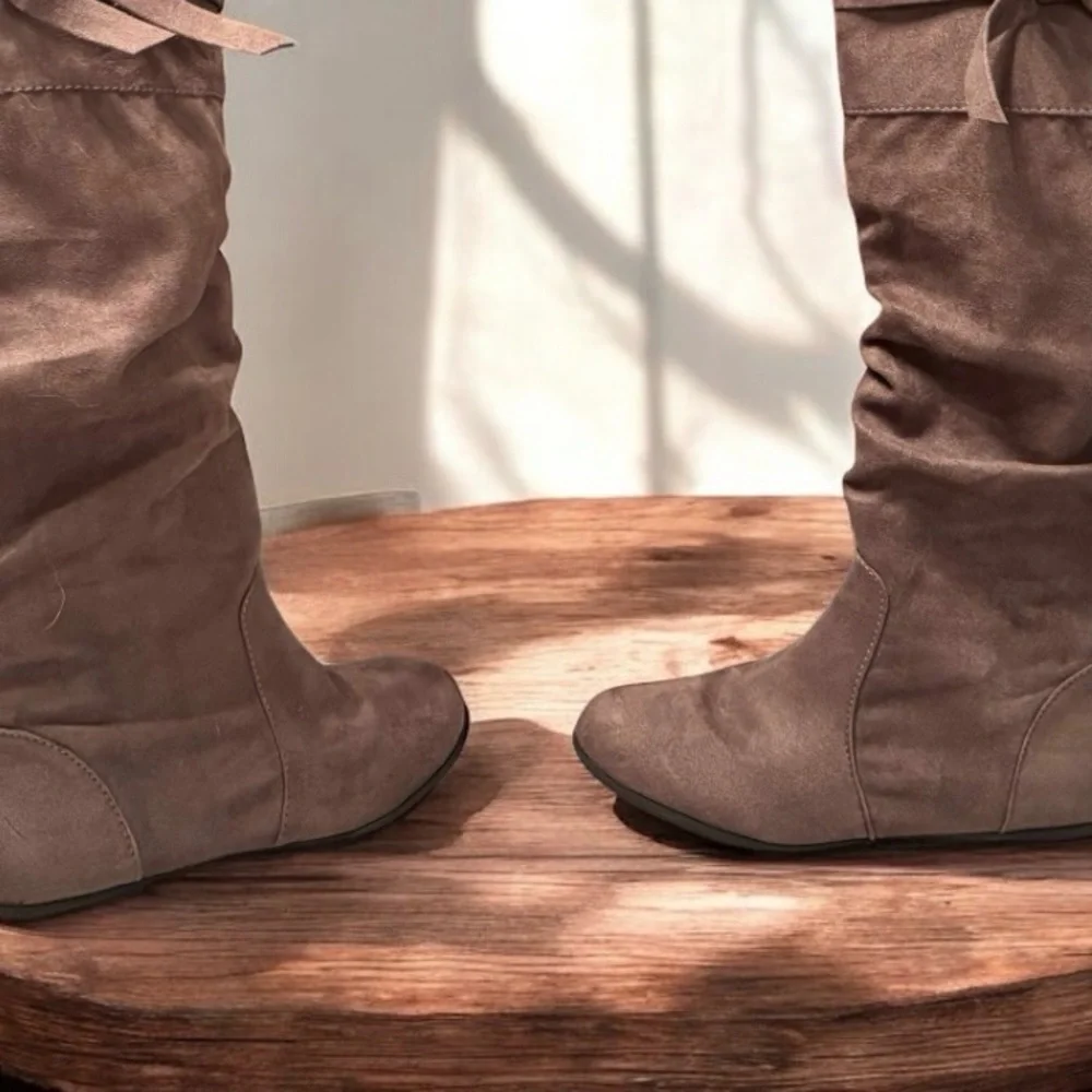 JUST FAB Women's Suede Knee-High Boots - Brown SIZE 6 NEW IN BOX